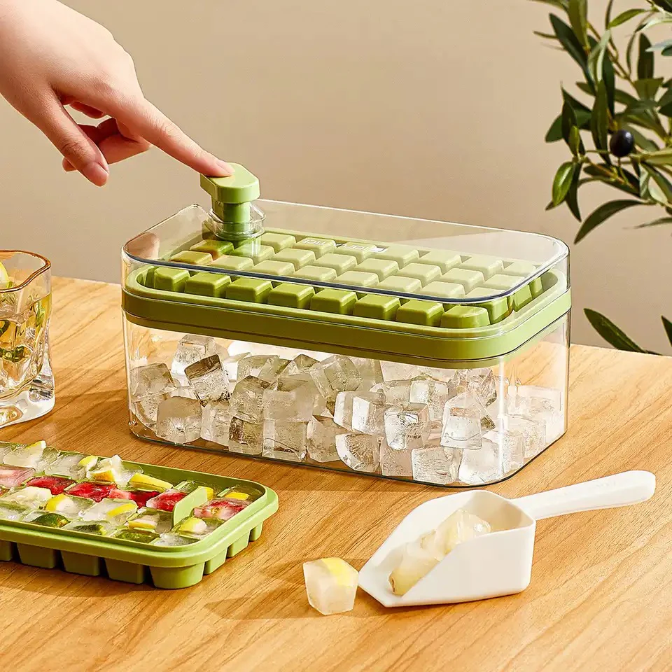 Ice Cube Tray with Storage Box